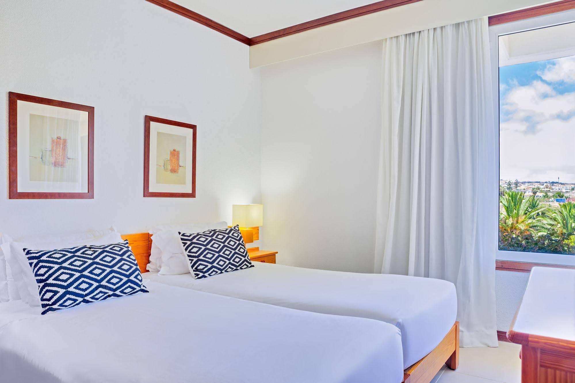 Vila Baleira Suites Porto Santo Extérieur photo